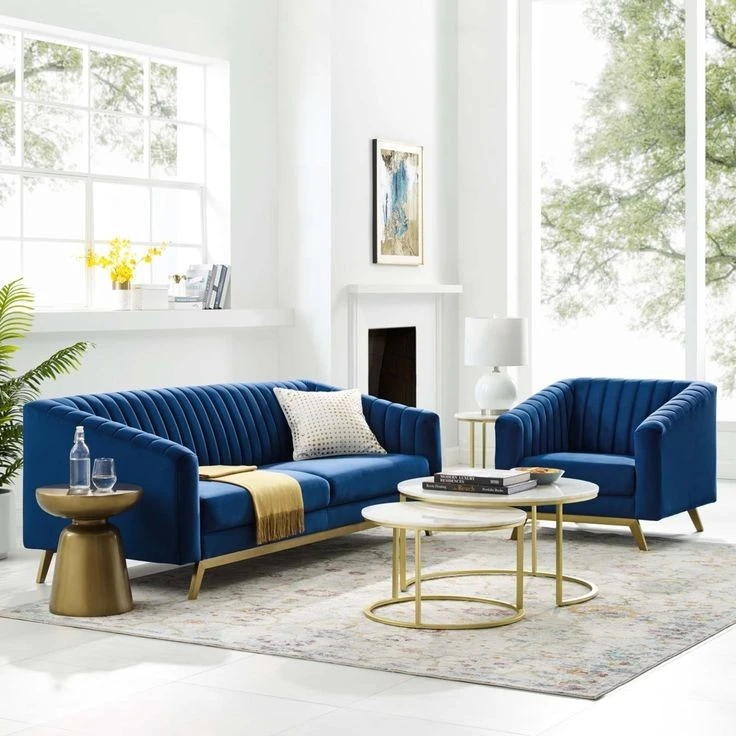 طقم انتريه قطعتين المقاس : كنبه200سم×85سم+كرسي100سم×85سم  نوع الخشب : خشب زان طبيعي نوع القماش : قطيفة /كتان/جلد مقلوب  كثاقة الاسفنج: 33  متعدد الألوان